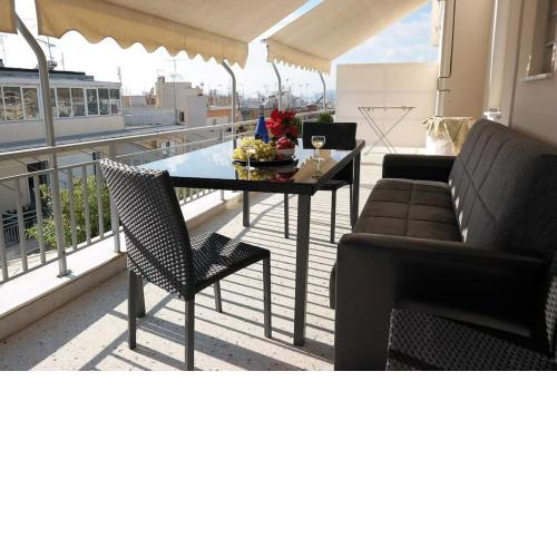 Acropolis view apartment near metro