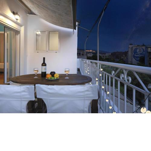 Acropolis View top floor apartment