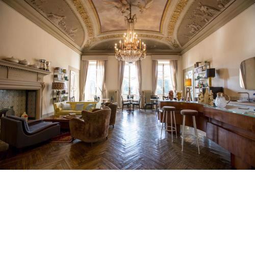 AdAstra Suites