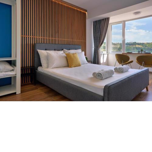 Adel Apartments