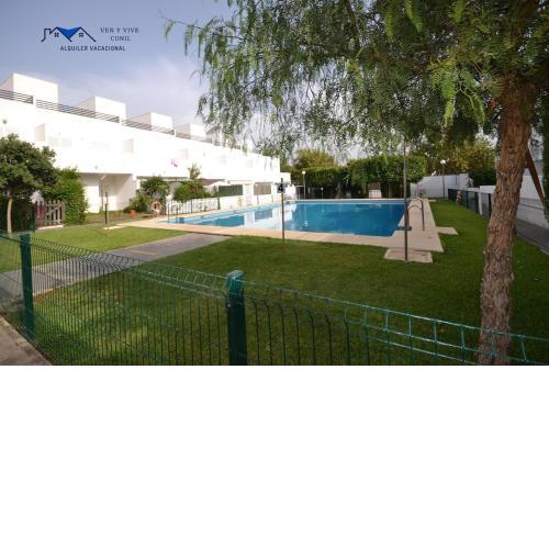 Adosado Familiar con Piscina y Terraza