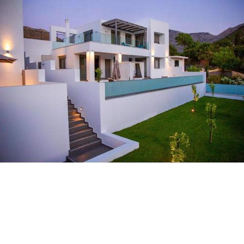 Adrianna Villa 1