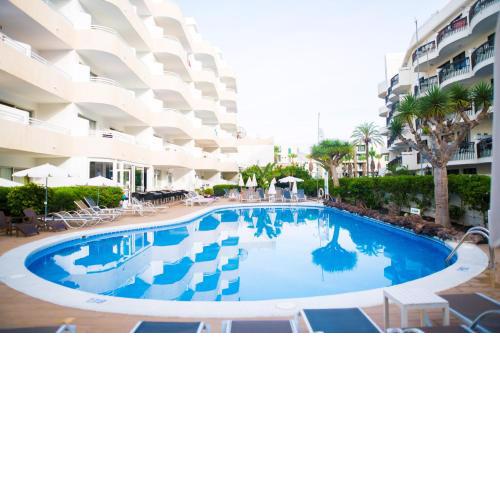 Adults Only Sunny Quiet Apartment in Center of Las Americas