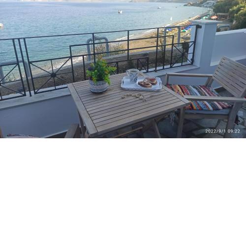 Aegean Villita on beach apartment