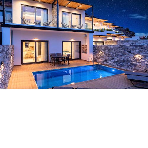 Aelia Suites