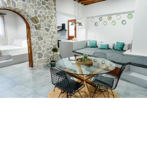 Aesthisis Sensational Accommodation Archangelos