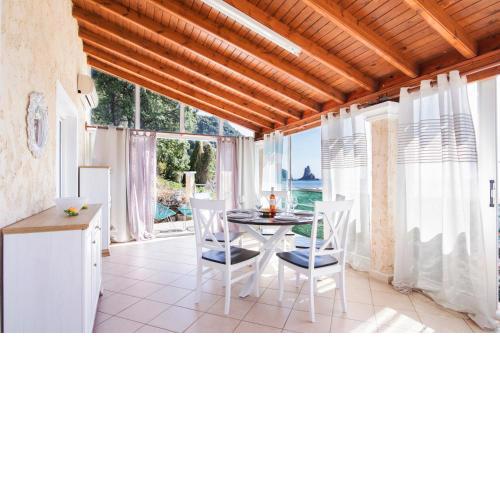 Agios Gordios Ammos House