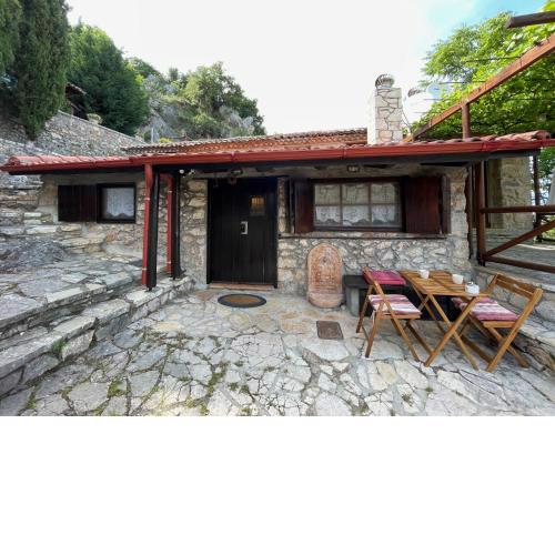Agoriani Art Studio - Sweet little cottage