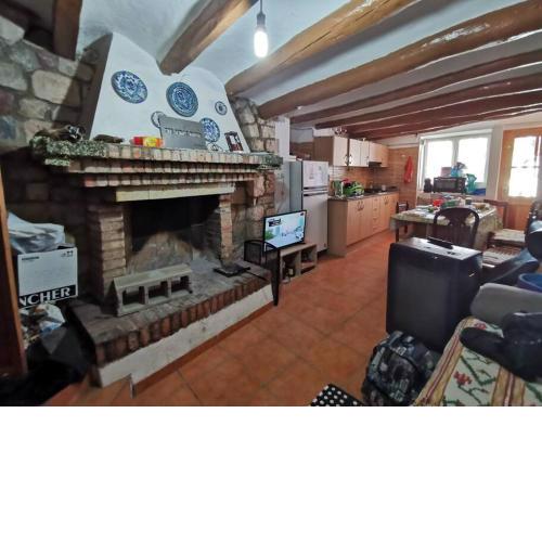 agradable casa rural fogata y aire acondicionado