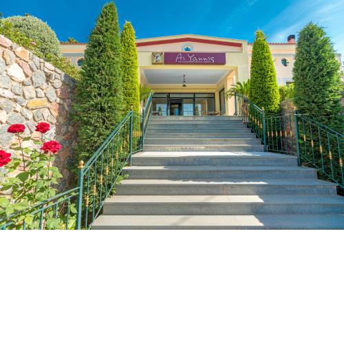 Ai Yannis Suites and Apartments Hotel