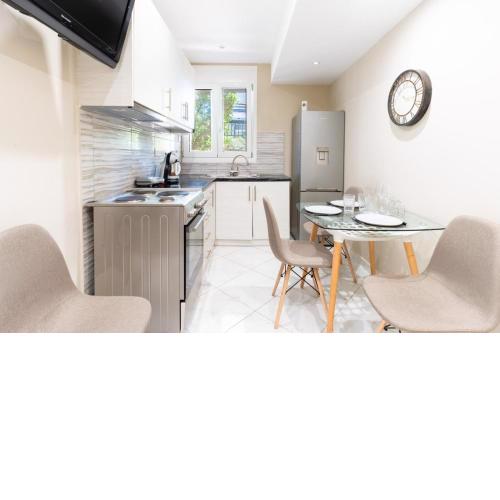 AIOLOS LUXURY alimos market apartment 3
