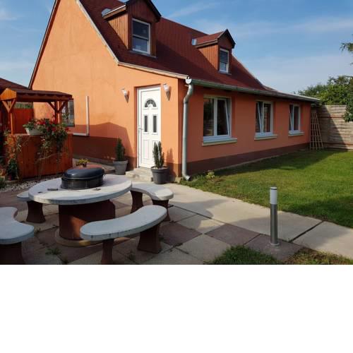 Airport16 bed and breakfast
