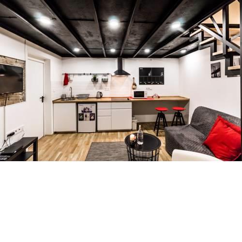 Akacfa Street Studios