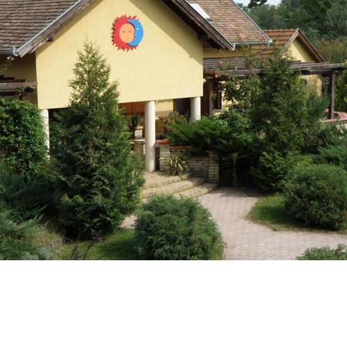 Akácliget Vendégház