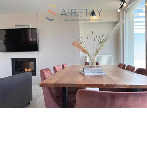 Akali Apartment airport by Airstay