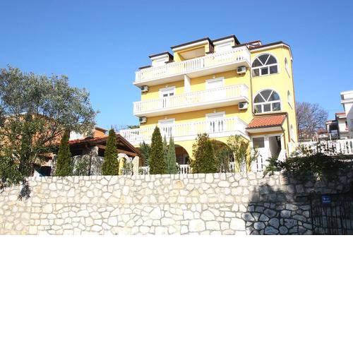 Akelava Apartments