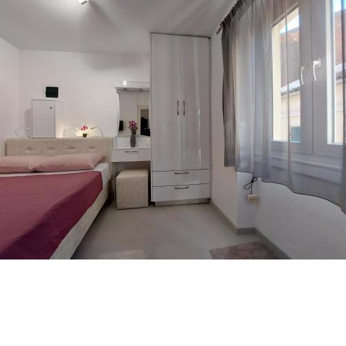 Akis luxury flat