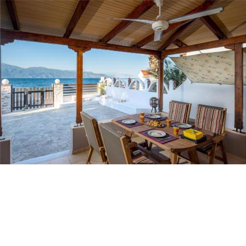 Akoli Blue - an Elegant residence by the sea