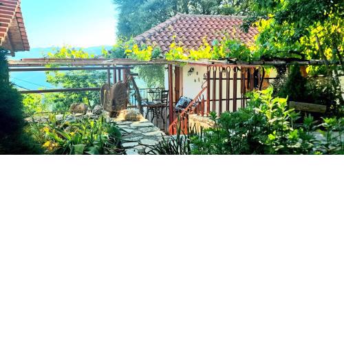 Akovos Arcadia Cottage Garden Retreat
