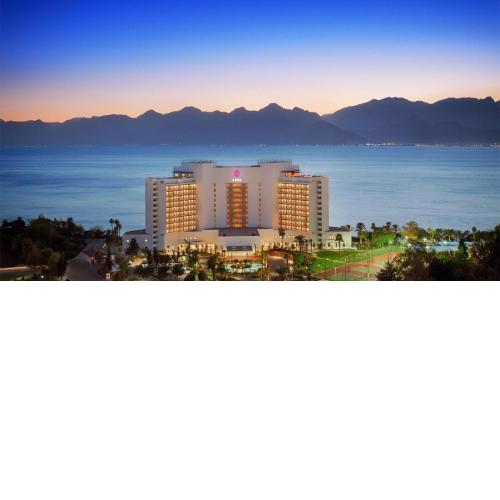 Akra Hotel