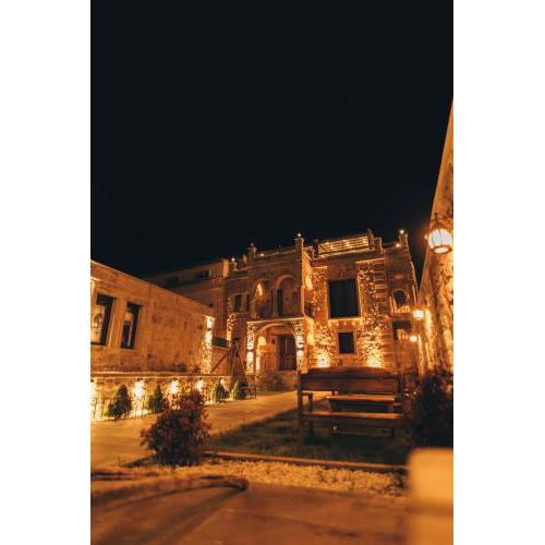 Akritis suit Cappadocia