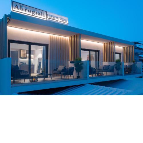 Akrogiali Luxury View
