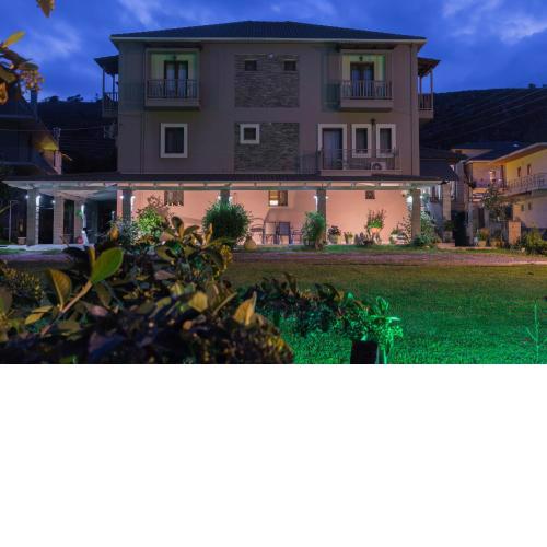 Akrolimnion Hotel