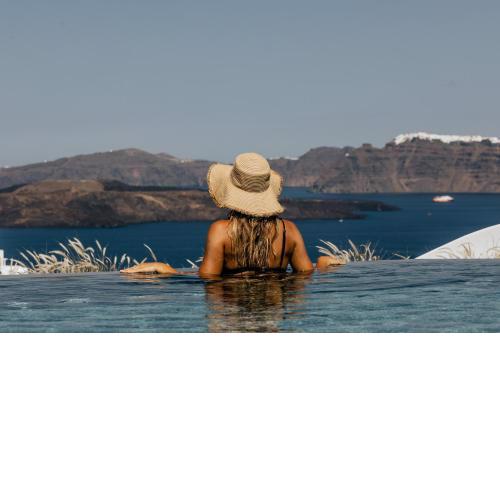 Akrorama private villas and suites