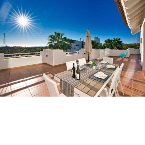 AL-321 Penthouse 3 bedrooms Alcazaba Lagoon