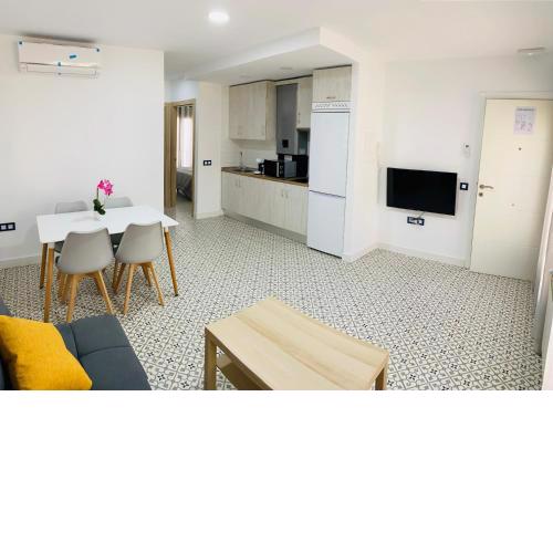 Al-Qazeres Suites