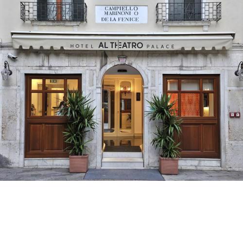 Al Theatro Palace