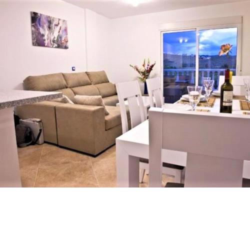 AL01 - 3 Bed Modern Duplex El Alamillo, Walking Distance to Beach
