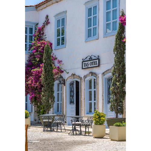 Alaçatı Taş Otel
