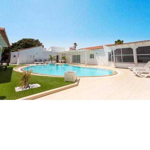 Alamos Park-stunning Villa In Huge Private Grounds