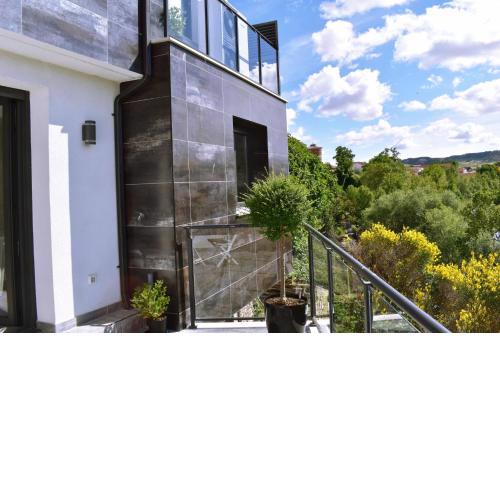 ALBERGUE HOSTING DUERO