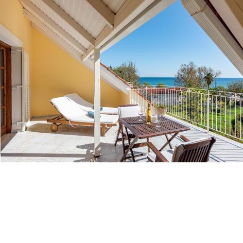 Albouro Seafront Apartments