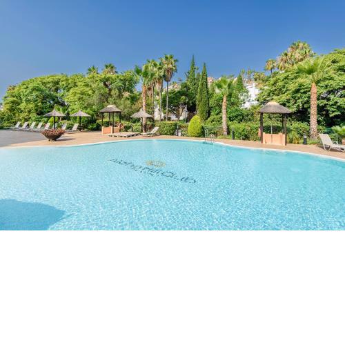Alcam High Class Condo Nueva Andalucía