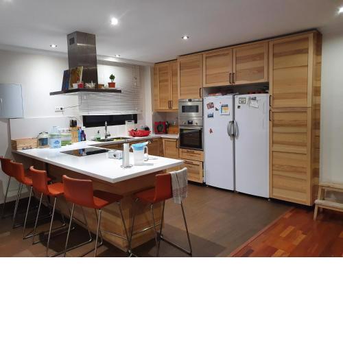 Alcaravaneras Home