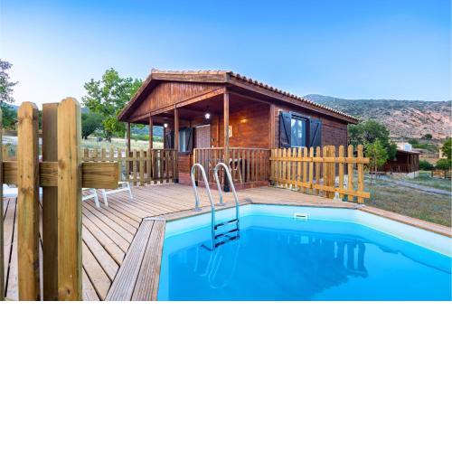 Aldea Los Odres - Cabañas de Madera de 1ª con Piscina Privada y BBQ en la puerta