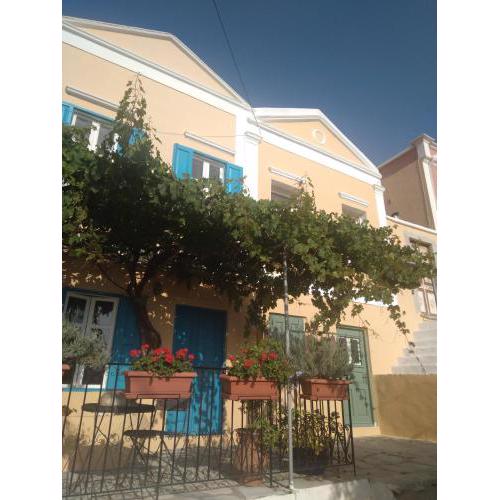ALEMINAS HOUSE