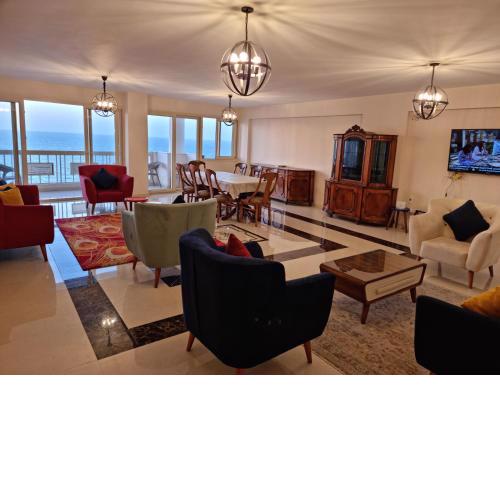 Alex sea view apartment - families only
