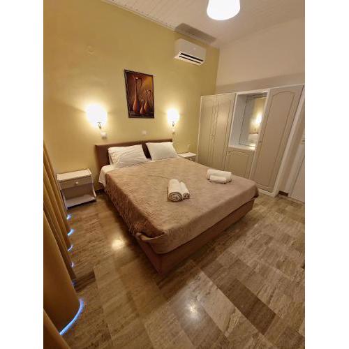 Alexandra Apartment 14