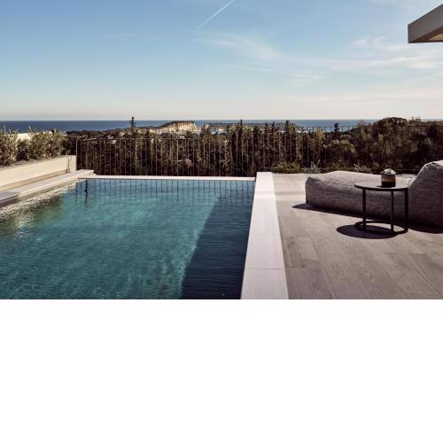Alexandra SeaView Luxurious Villa, By ThinkVilla