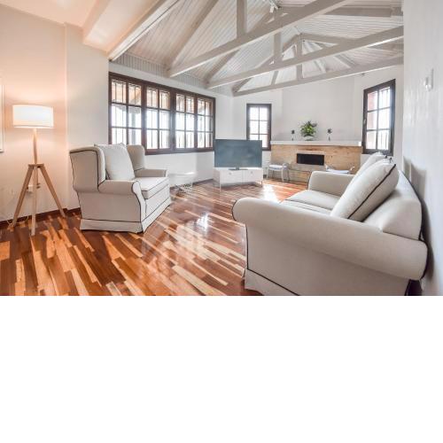ALEXANDRE MAISON Beachfront Gialova Vacation Home