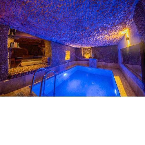 Alfa Cave Suites