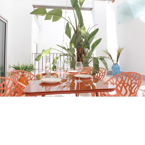 Alfalfa Terrace by Luxury MonKeys