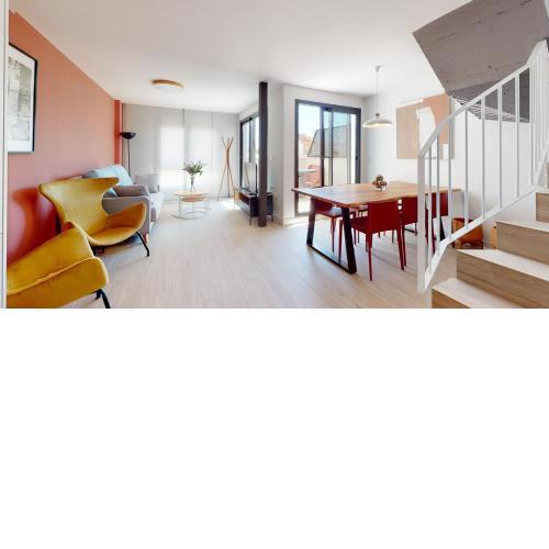 Alicante Colorful Penthouse Center 2D