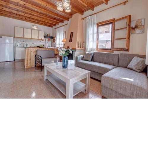 Alice Cottage in Viros Village