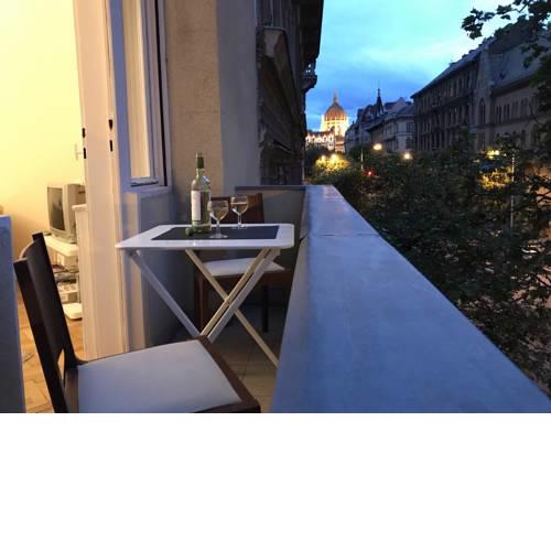 Alkotmány Apartment BP