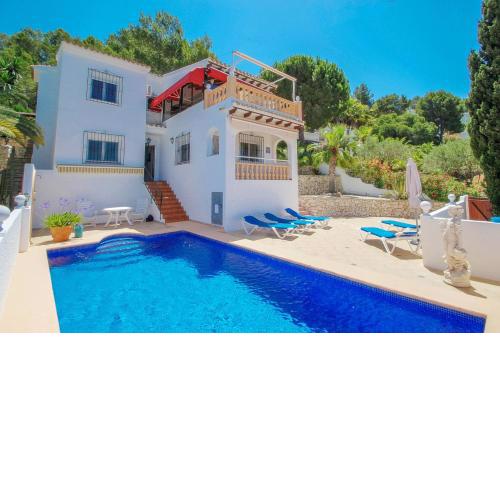 Alma - holiday home with private swimming pool in Benitachell